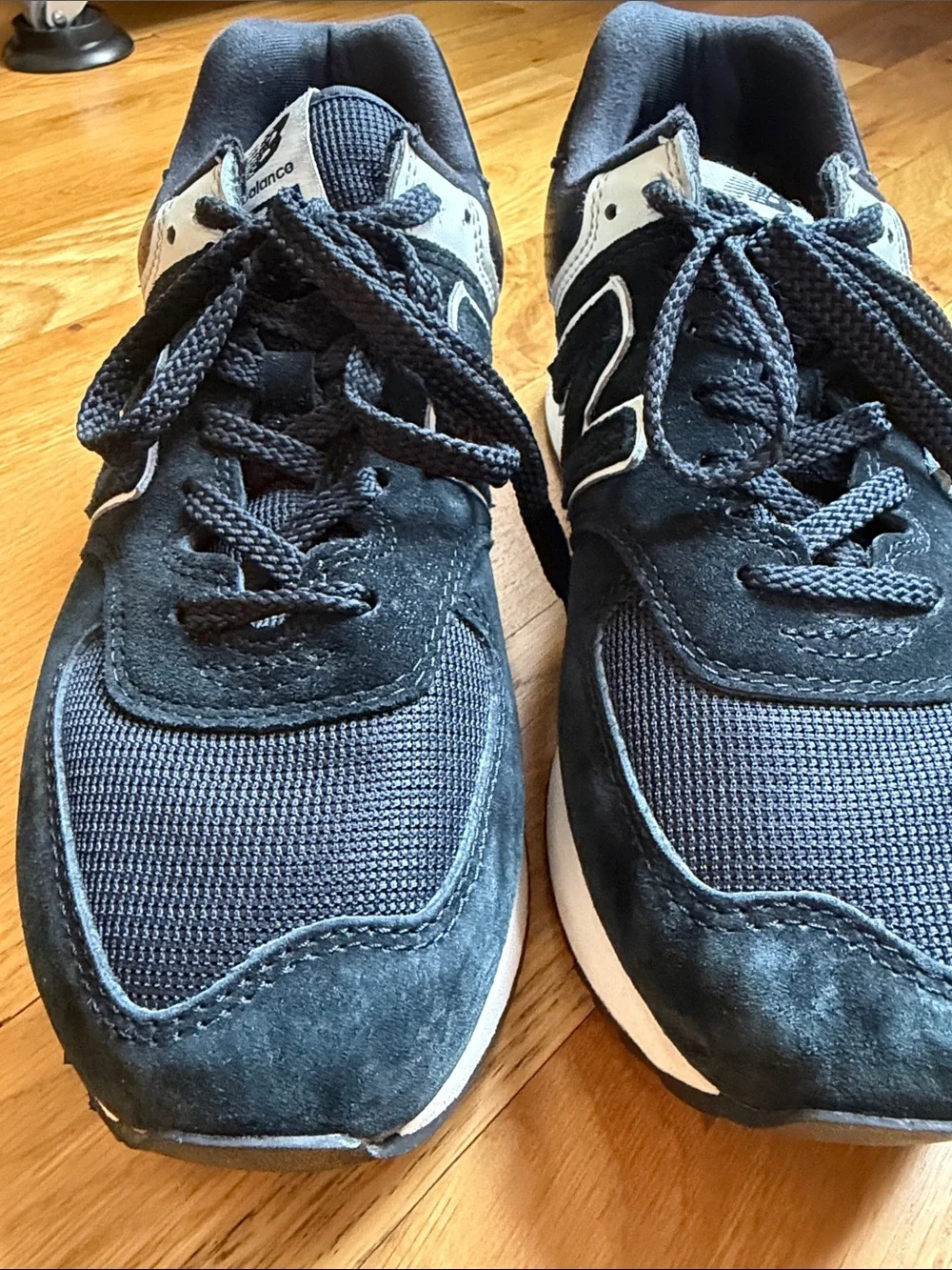 New Balance Womens 574 Blsck Suede Stacked Sneakers | W 9.5 US